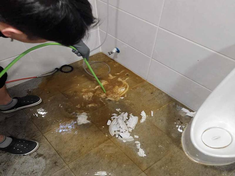 동작구 변기역류 작업사례 1